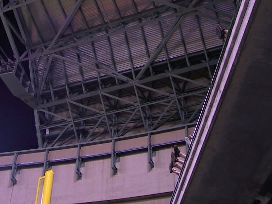 closing the roof